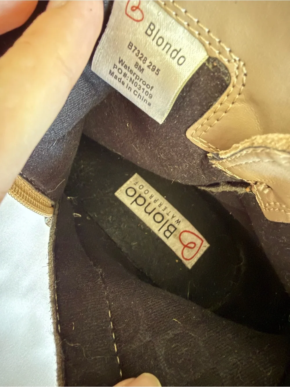 BLONDO Dahlia Waterproof Size 8M Chelsea Boot Chunky Heel